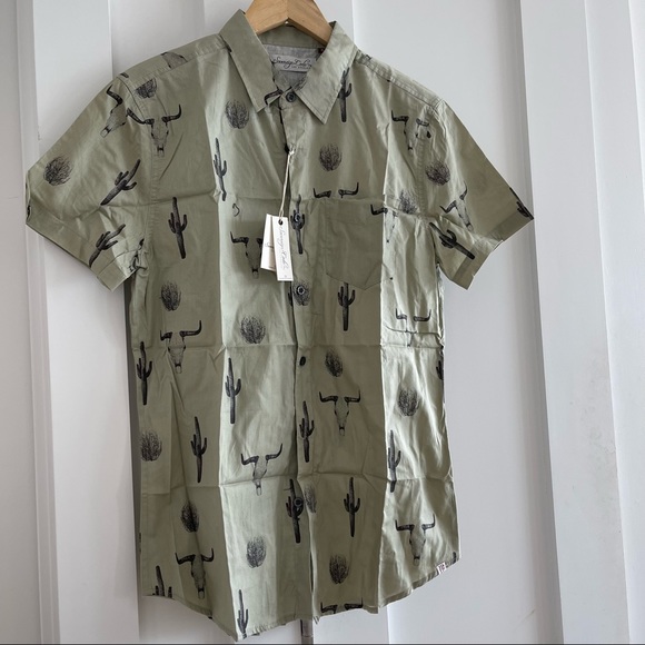 Khaki casual button down with Cactus & longhorn print - Picture 4 of 9